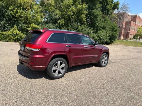 Used 2016 Jeep Grand Cherokee Overland w/ Advanced Technology Group AWD/4WD image 25
