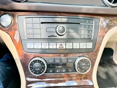 Used 2018 Mercedes-Benz SL 450 image 35