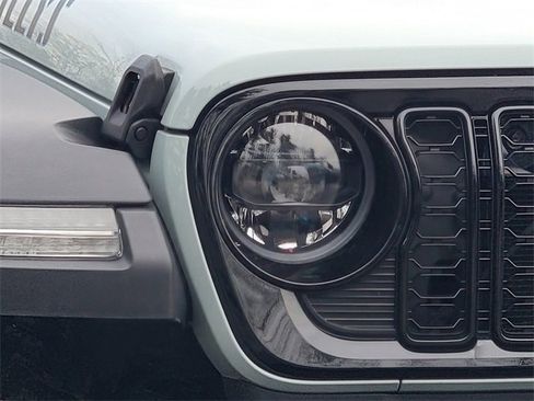 Certified 2024 Jeep Wrangler Unlimited image 16