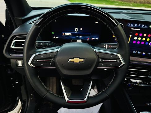 Used 2026 Chevrolet Traverse High Country FWD image 22
