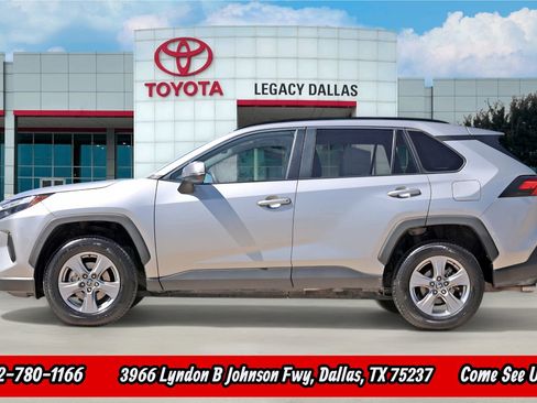 Used 2024 Toyota RAV4 XLE w/ Weather Package image 7