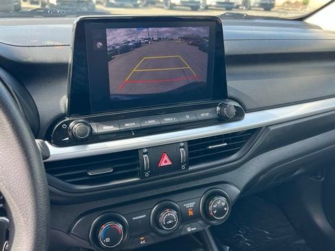 Certified 2024 Kia Forte LXS w/ LXS Technology Package FWD image 23