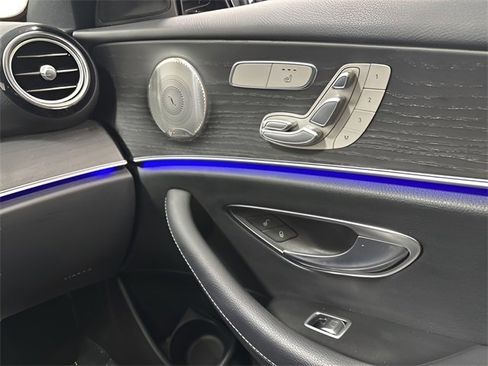Certified 2022 Mercedes-Benz E 450 4MATIC Sedan image 33