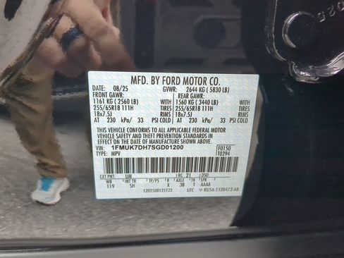 Used 2025 Ford Explorer Active w/ Active Comfort Package image 27