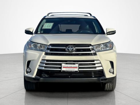 Certified 2019 Toyota Highlander XLE image 8