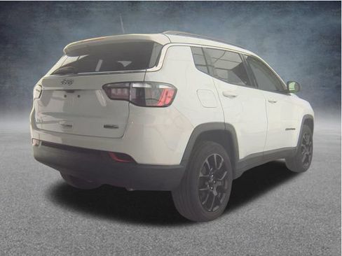 Used 2022 Jeep Compass Latitude AWD/4WD image 8