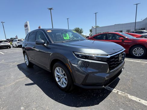 Used 2025 Honda CR-V EX image 2