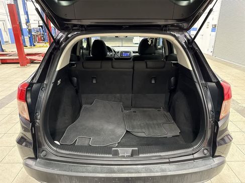 Used 2017 Honda HR-V EX image 10