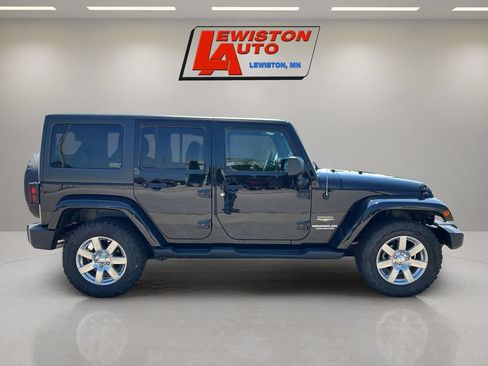 Used 2013 Jeep Wrangler Unlimited Sahara w/ Connectivity Group AWD/4WD image 13