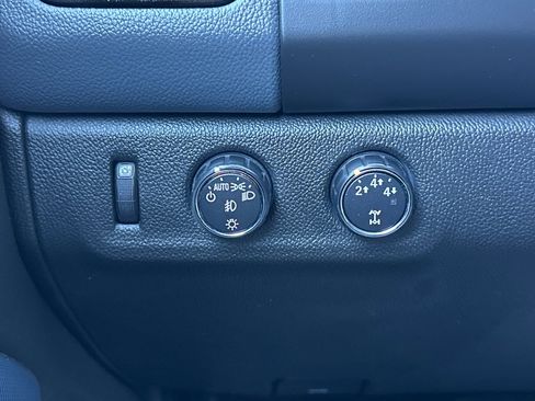 Used 2015 Chevrolet Colorado Z71 image 32