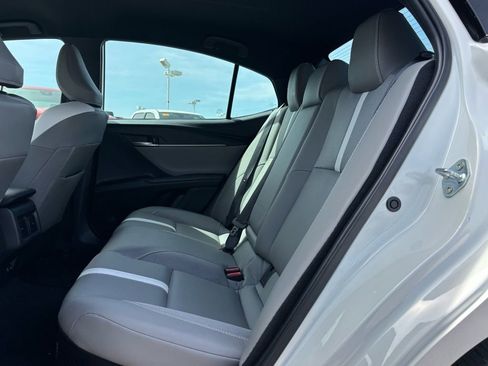 Used 2025 Toyota Camry SE image 7