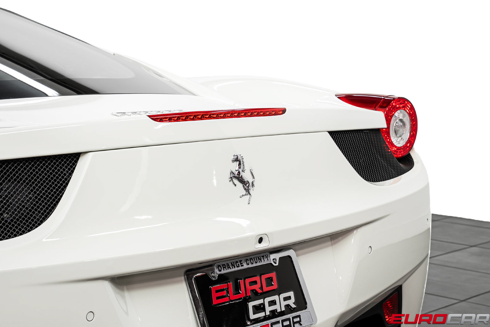 Used 2015 Ferrari 458 Italia Coupe RWD image 22