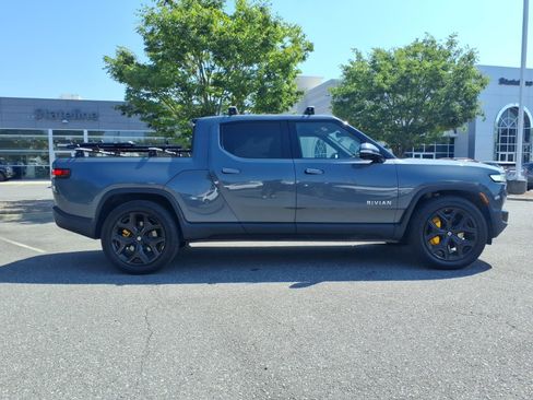 Used 2022 Rivian R1T Adventure AWD/4WD image 10