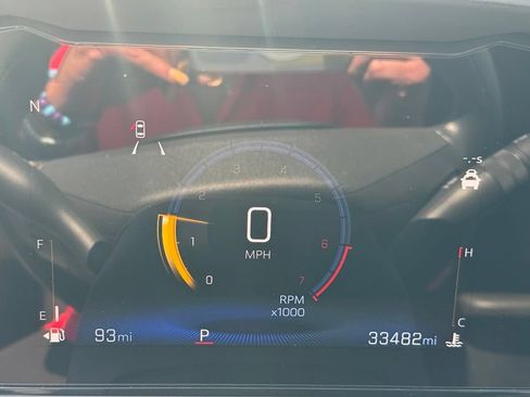 Used 2025 Chevrolet Trax LT FWD image 14