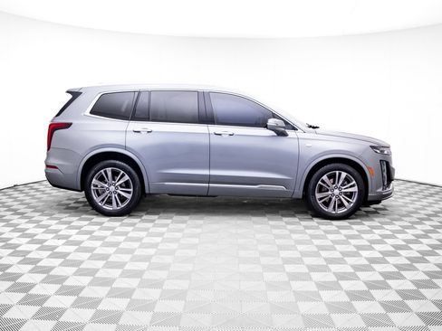 Used 2024 Cadillac XT6 Premium Luxury w/ Technology Package AWD/4WD image 6