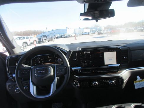 New 2026 GMC Sierra 1500 SLE w/ X31 Off-Road Package image 15
