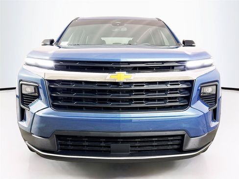 Used 2024 Chevrolet Traverse LS FWD image 29