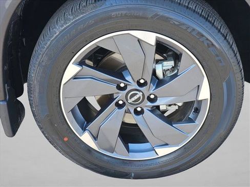 Used 2025 Nissan Rogue SV FWD image 26