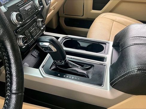 Used 2016 Ford F150 Lariat w/ Equipment Group 502A Luxury image 19