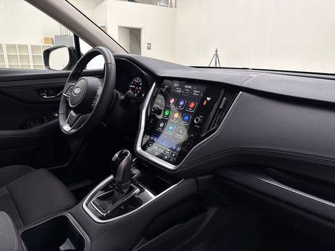 Used 2025 Subaru Outback Premium image 26