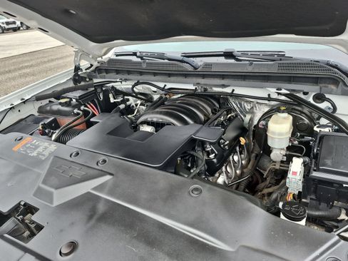 Used 2018 Chevrolet Silverado 1500 LT AWD/4WD image 28