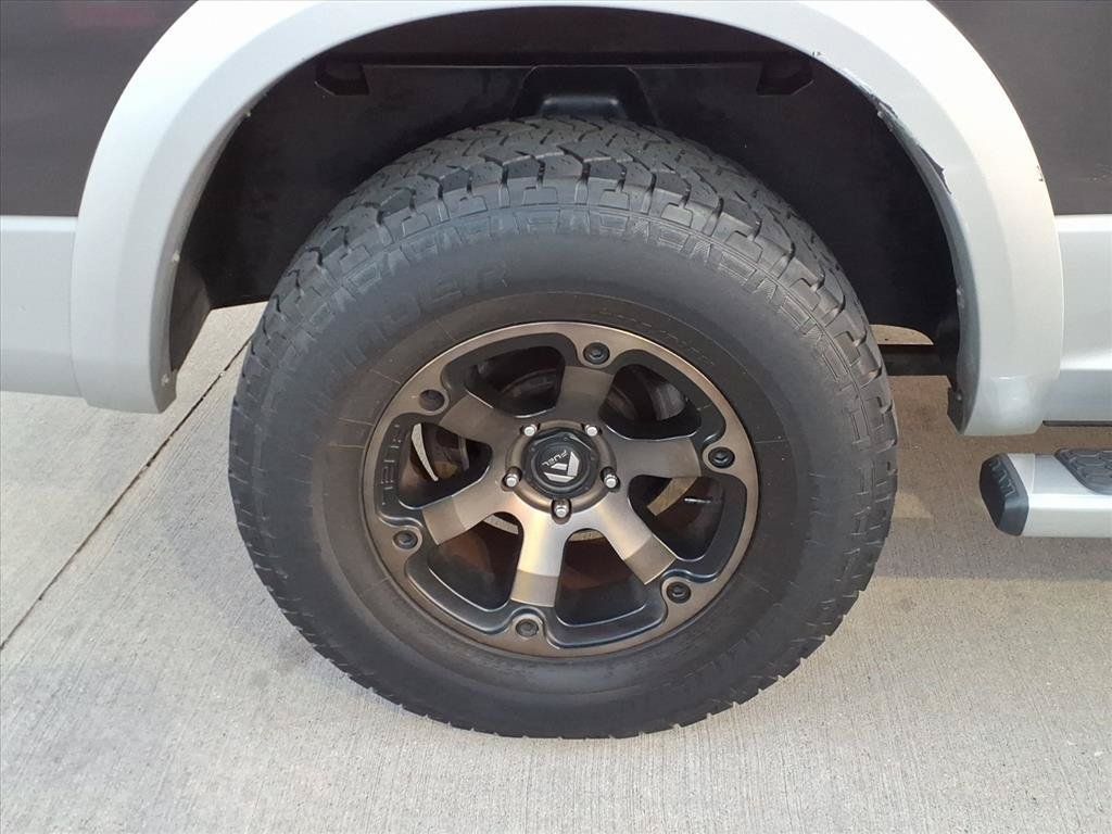 Used 2015 RAM 1500 Laramie w/ Convenience Group AWD/4WD image 13