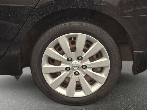 Used 2015 Nissan Sentra S image 30