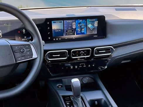 New 2027 Nissan Sentra SV FWD image 6