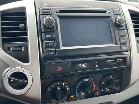 Used 2013 Toyota Tacoma 4x4 Access Cab V6 w/ SR5 Pkg image 21