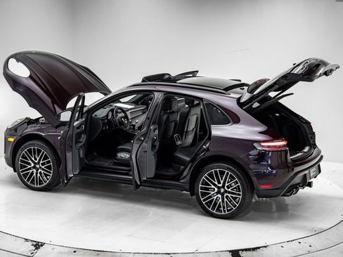 Certified 2026 Porsche Macan AWD/4WD image 36