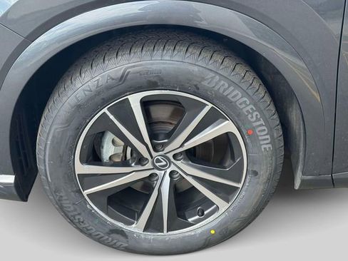 Used 2024 Lexus RX 350 w/ Accessory Package (Z1) image 11