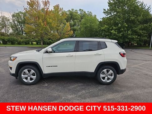 Used 2018 Jeep Compass Latitude FWD image 1