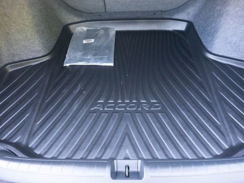 Certified 2020 Honda Accord Touring image 11
