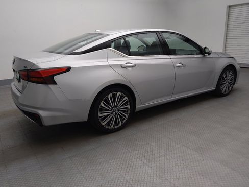 Used 2023 Nissan Altima 2.5 SL FWD image 10