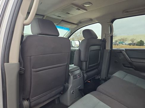 Used 2007 Nissan Titan SE image 18