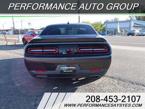 Used 2015 Dodge Challenger SXT Plus image 4