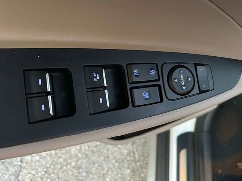 Used 2020 Hyundai Tucson Limited image 17