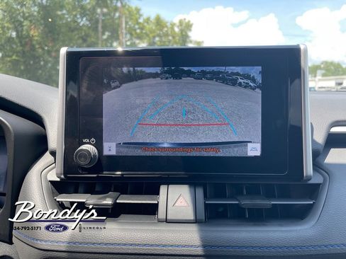 Used 2024 Toyota RAV4 SE w/ Convenience Package AWD/4WD image 6