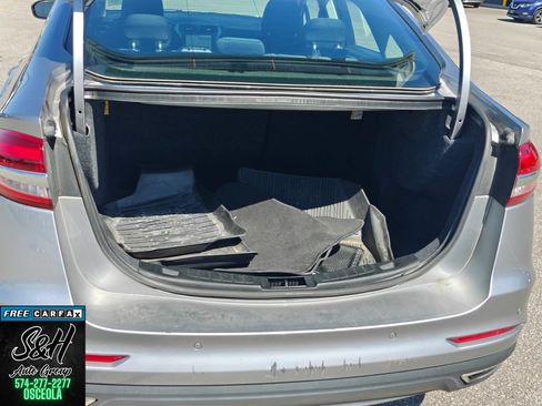 Used 2020 Ford Fusion SE AWD/4WD image 19