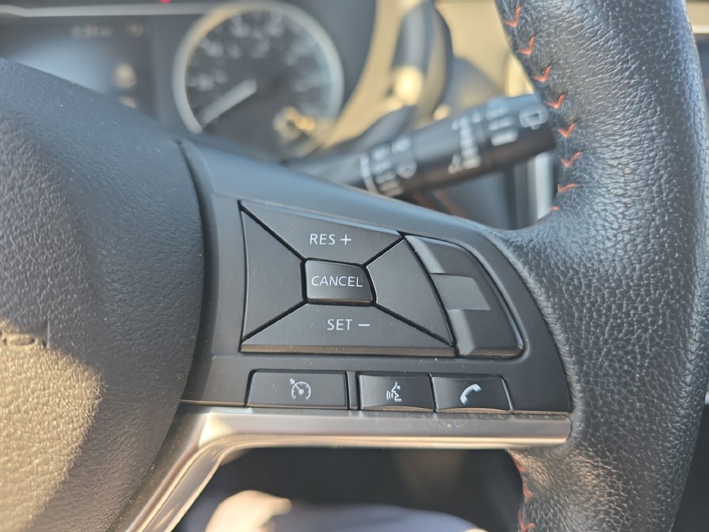 Used 2018 Nissan Kicks SR FWD image 23