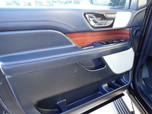 Certified 2023 Lincoln Navigator Reserve image 19