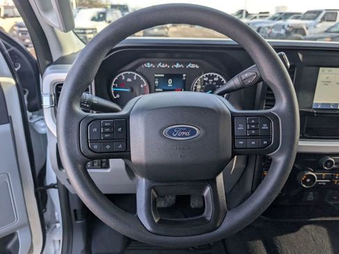 Used 2025 Ford F450 XLT w/ FX4 Off-Road Package image 27
