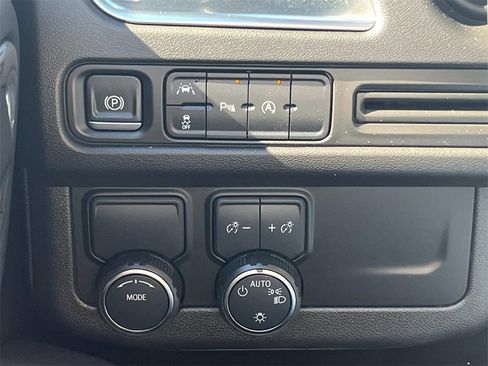 Used 2024 Chevrolet Tahoe LT image 28