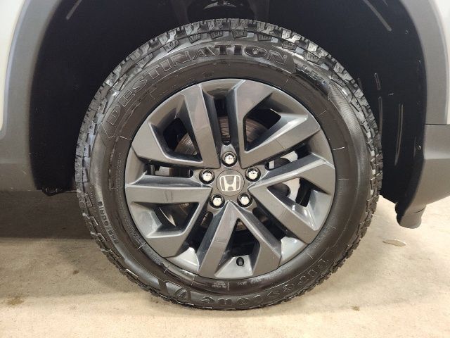 Certified 2025 Honda Ridgeline Sport image 32