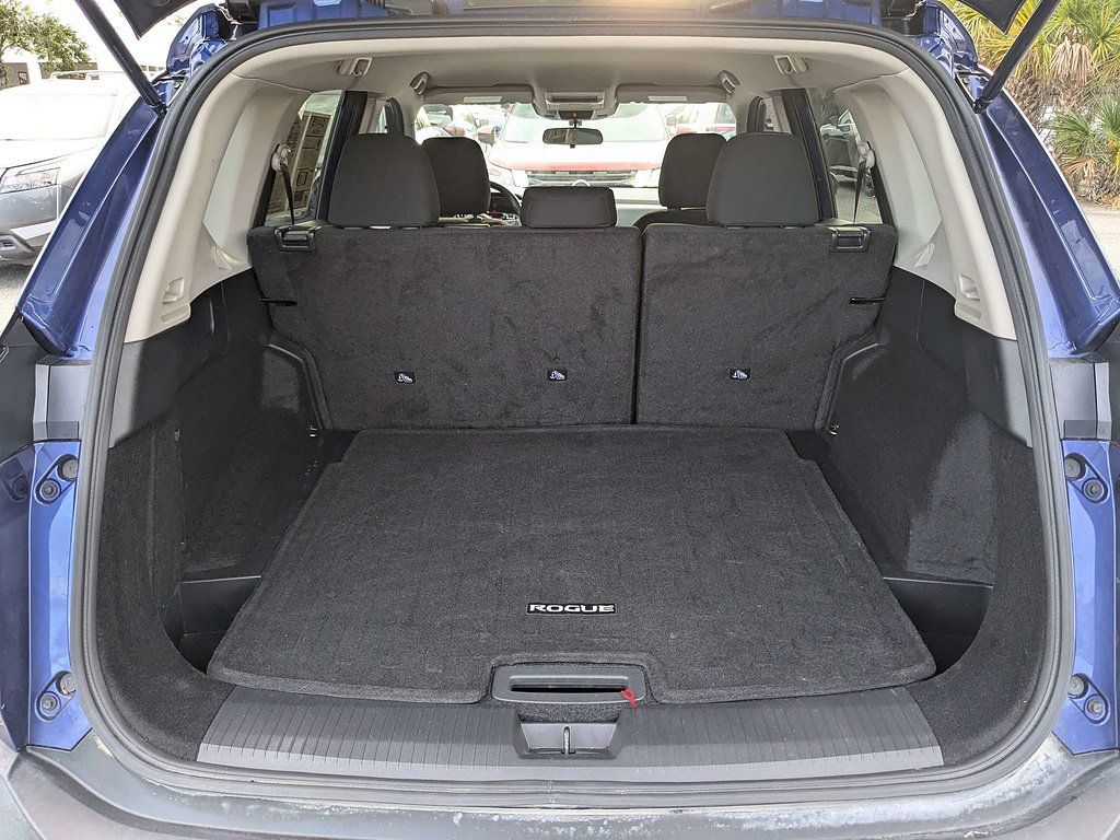 Used 2023 Nissan Rogue S FWD image 14