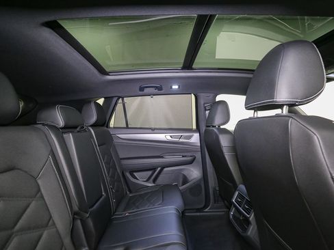 New 2026 Volkswagen Atlas Cross Sport SE AWD/4WD image 19