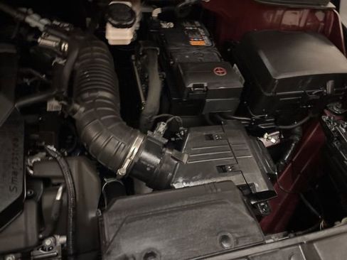 Used 2024 Kia Carnival EX FWD image 28