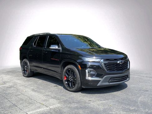 Used 2023 Chevrolet Traverse Premier w/ Redline Edition FWD image 2