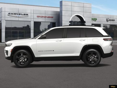 New 2025 Jeep Grand Cherokee Altitude image 3