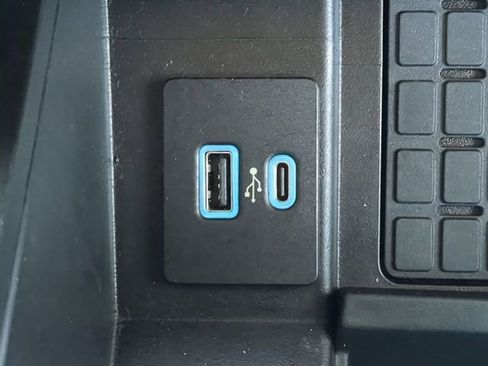 Used 2024 Ford Expedition Max XLT image 28